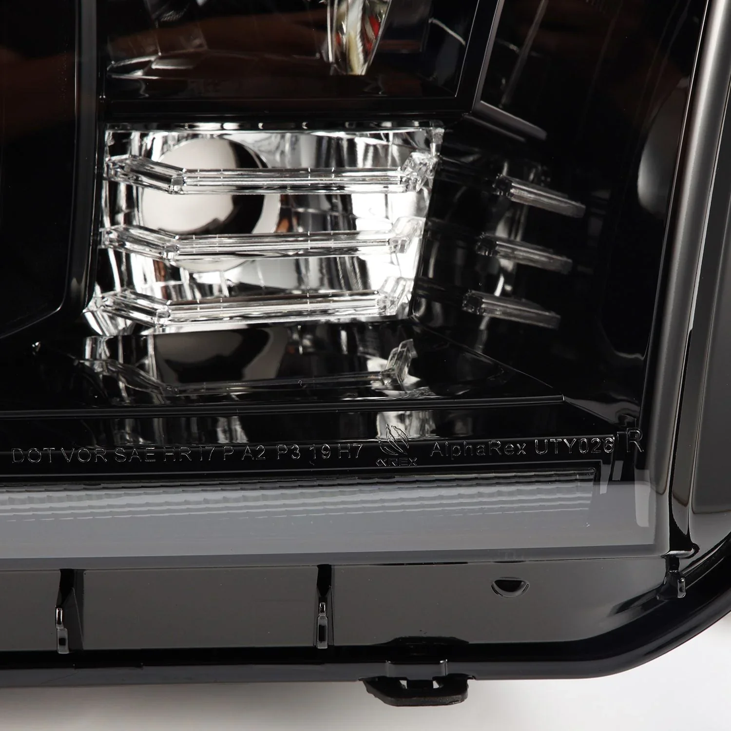 Alpharex MK II LUXX Series Alpha-Black LED Projector Headlights (2007-2013) - Image 10