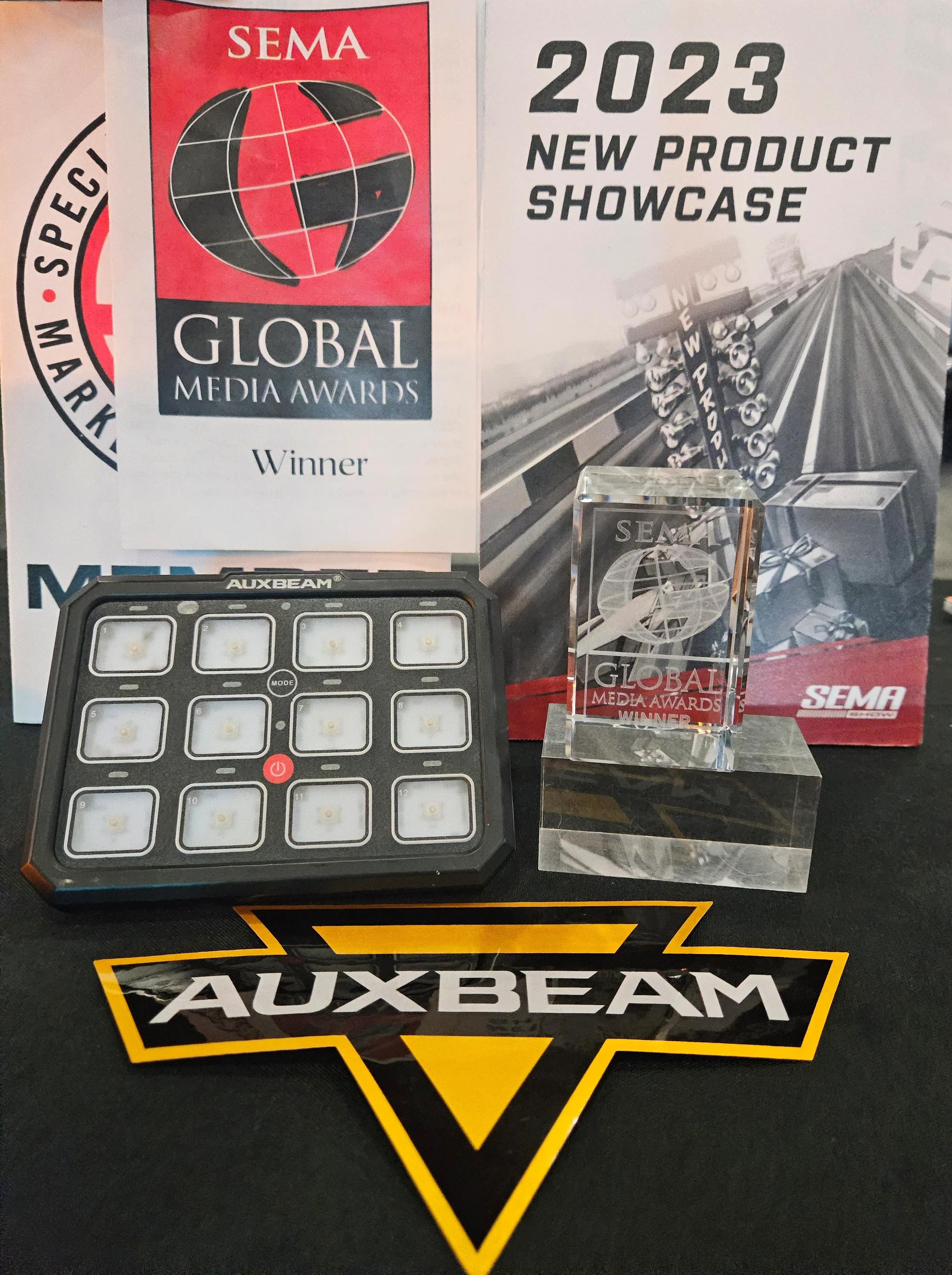 Auxbeam AC-1200 RGB Switch Panel (One-Sided Outlet) - Image 2