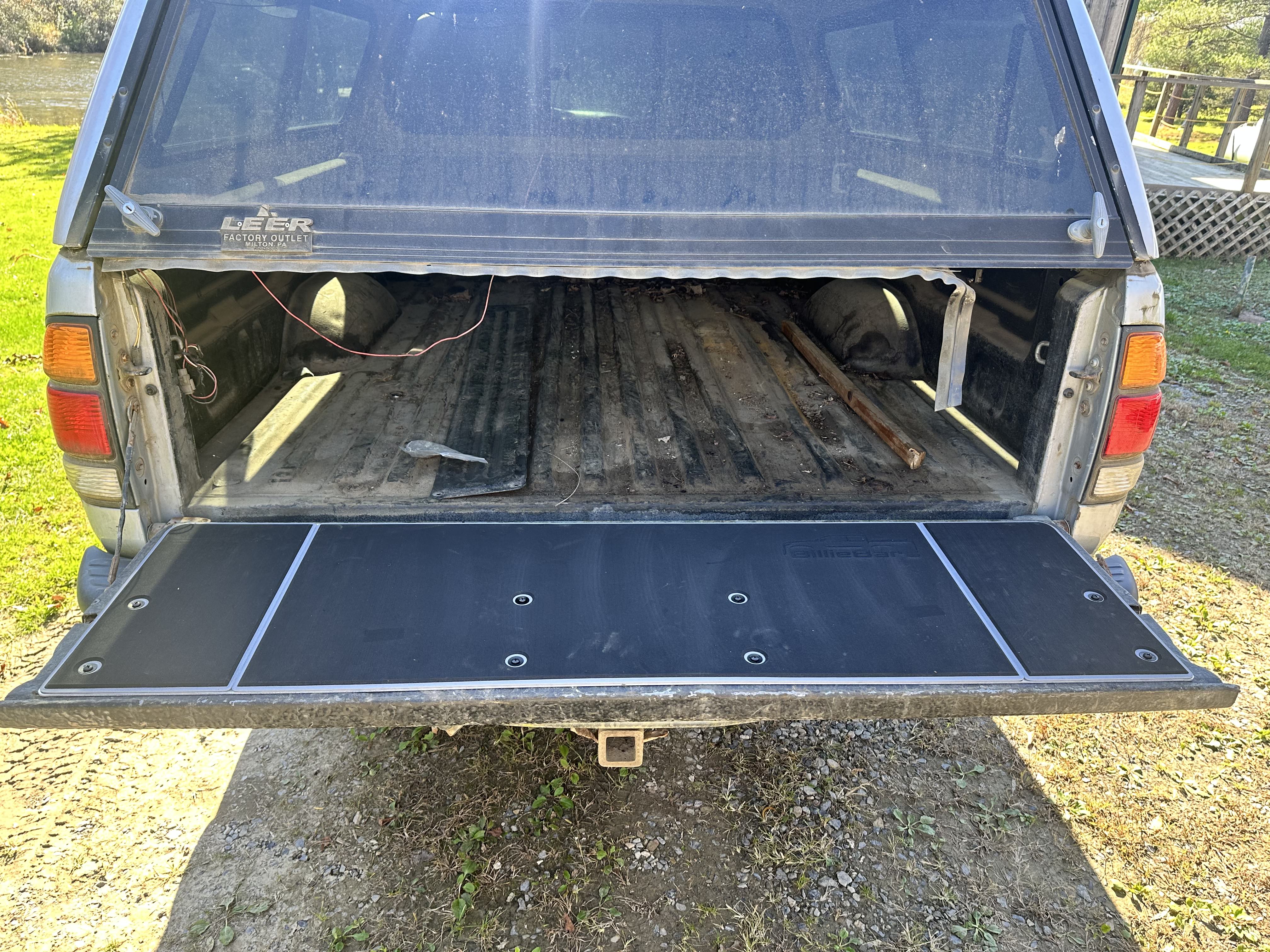 BillieBars Tailgate Cover For Tundra (2000-2006) - Image 4