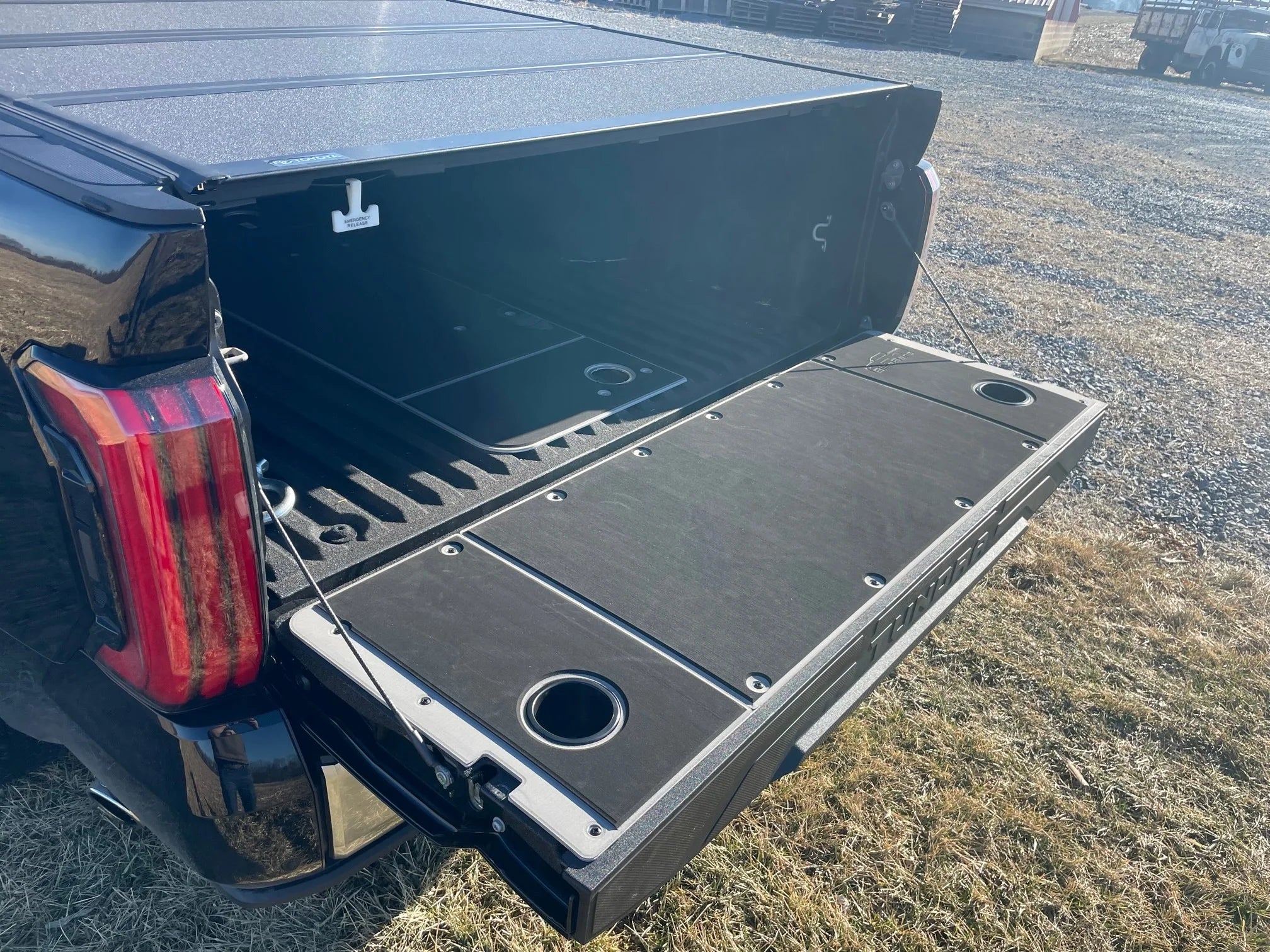 BillieBars Tailgate Cover For Tundra (2022-Current) - Image 2