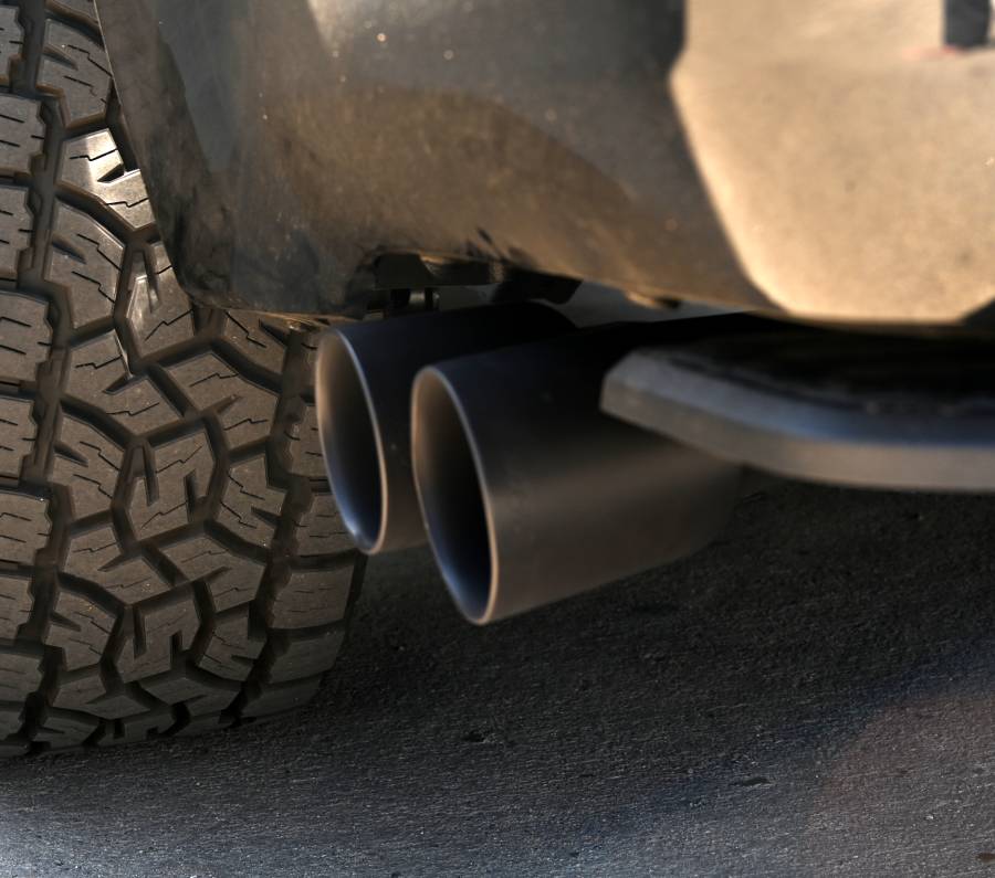 Gibson Black Elite Dual Sport Cat-Back Performance Exhaust For Tundra (2022-Current) - Image 4