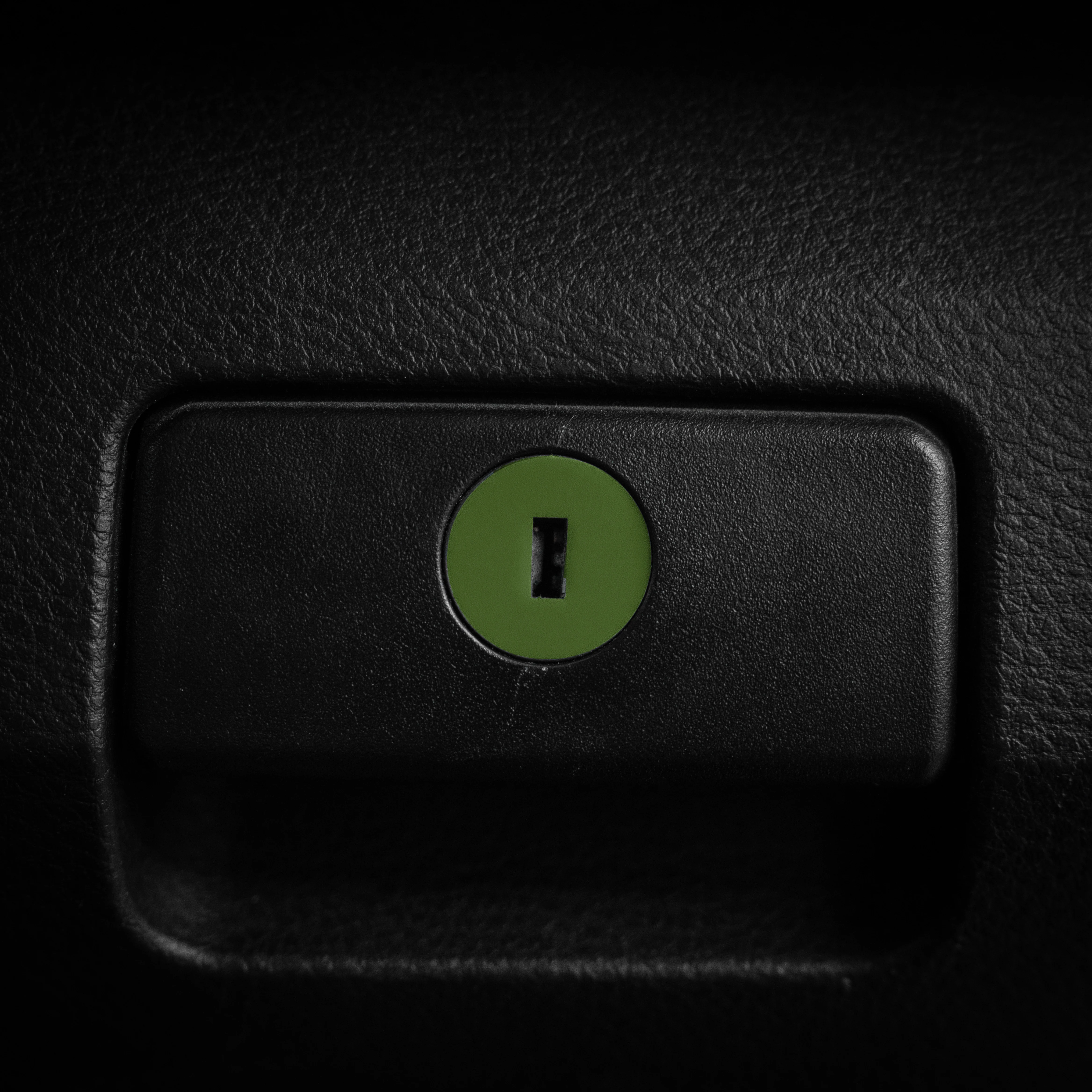 Vinyl Garage Glove Box Keyhole Cover - Image 8