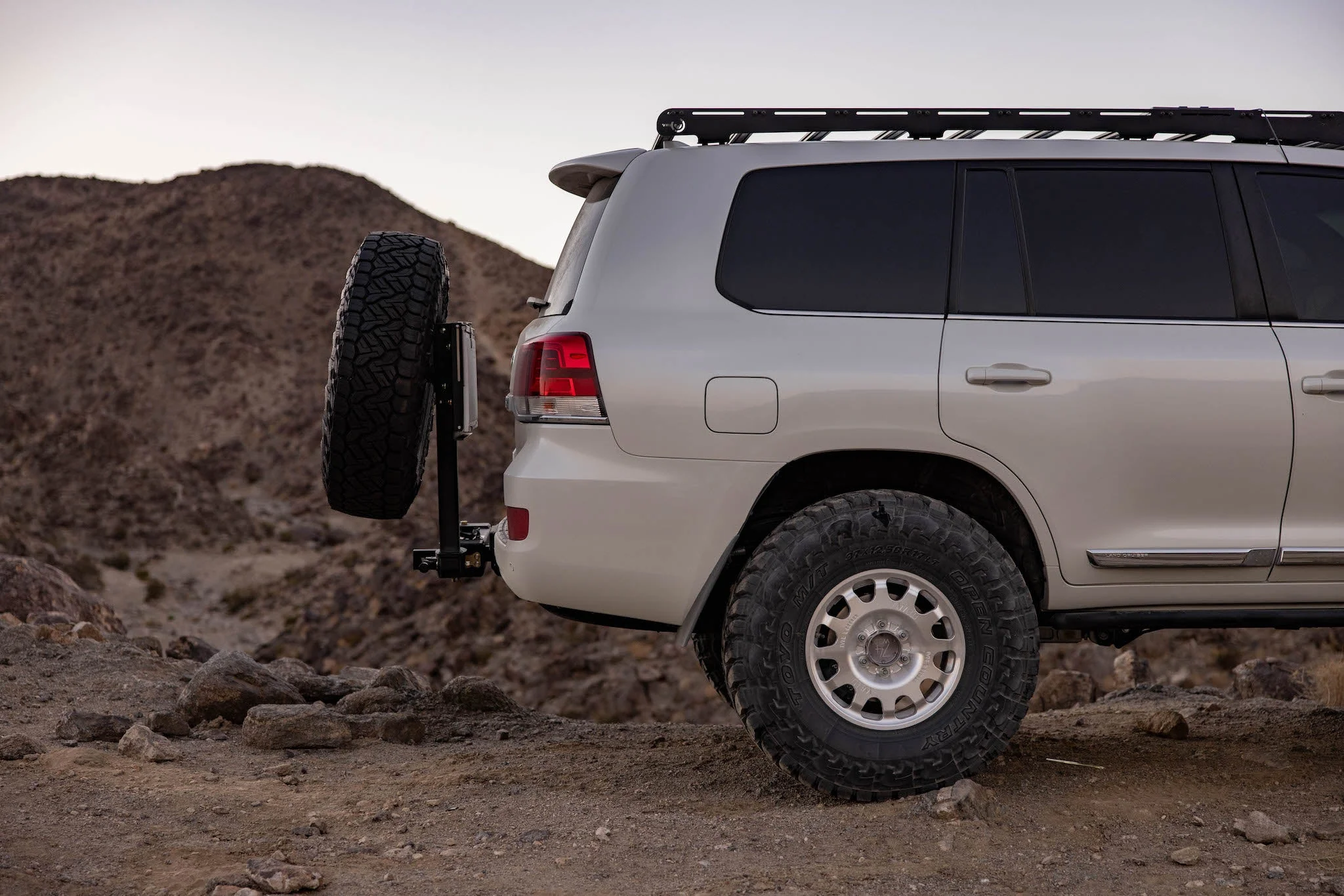 RIG'd HitchingPost™ Tire Mount - Image 5
