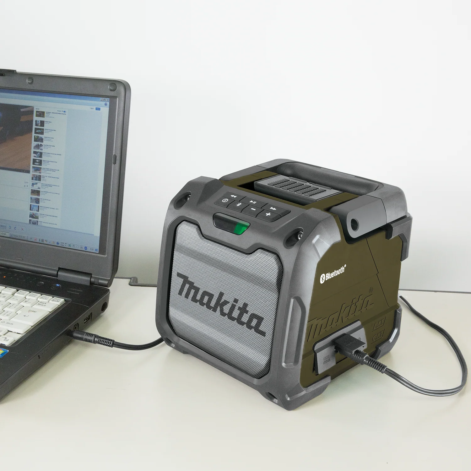 Makita Outdoor Adventure 18V Cordless/Corded Bluetooth Speaker - Image 7