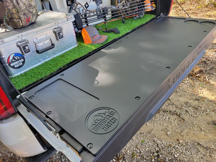 Mountain Hatch Tailgate Cutting Board For Tundra (2022-Current)