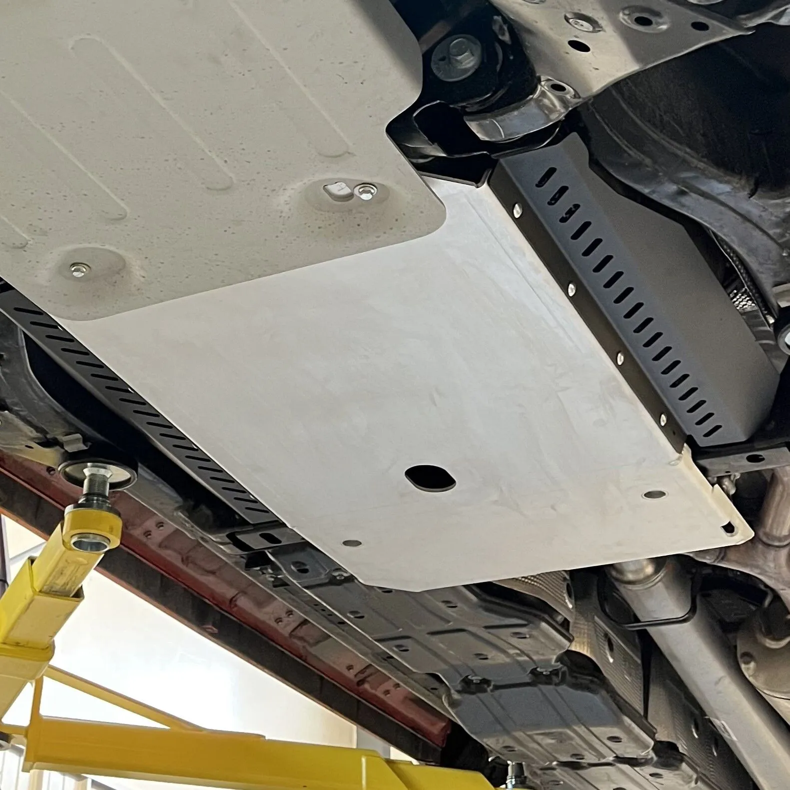 RCI Hybrid Transmission/Transfer Case Skid For Tundra (2022-Current) - Image 5
