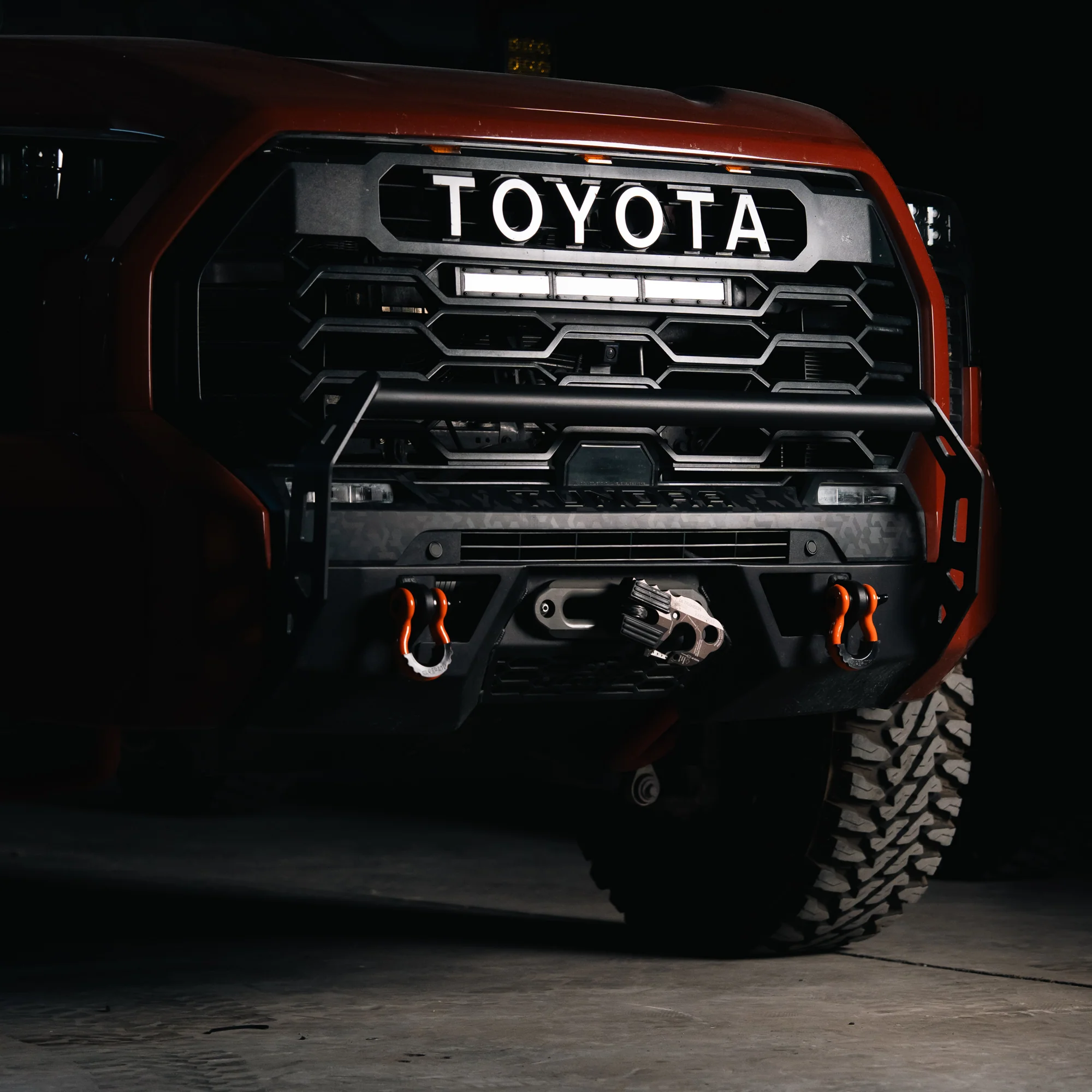 Tundra Lifestyle Rugged D-Ring Shackle - Image 15