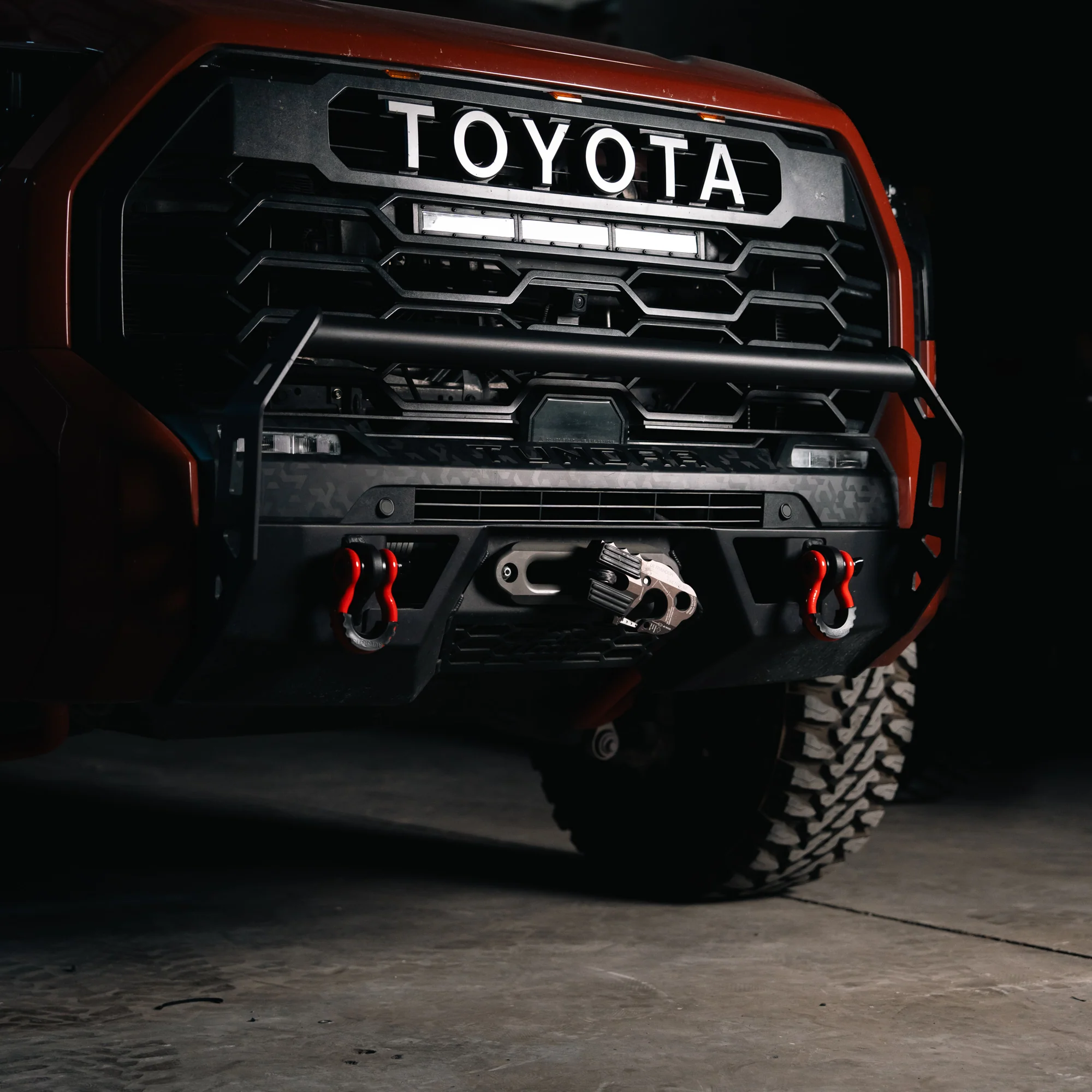 Tundra Lifestyle Rugged D-Ring Shackle - Image 16