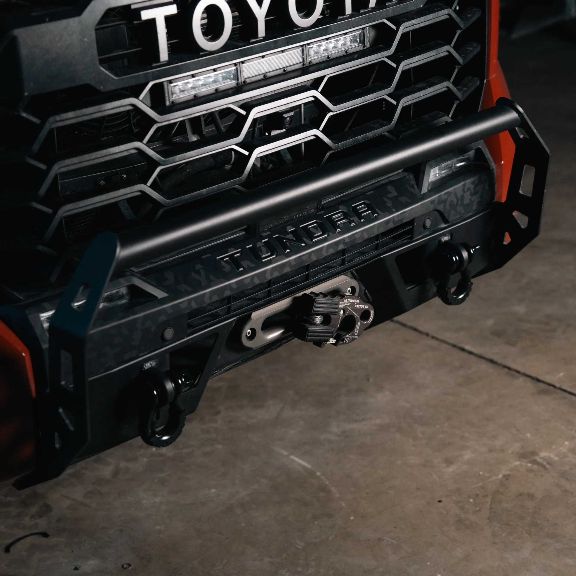 Tundra Lifestyle Rugged D-Ring Shackle - Image 3