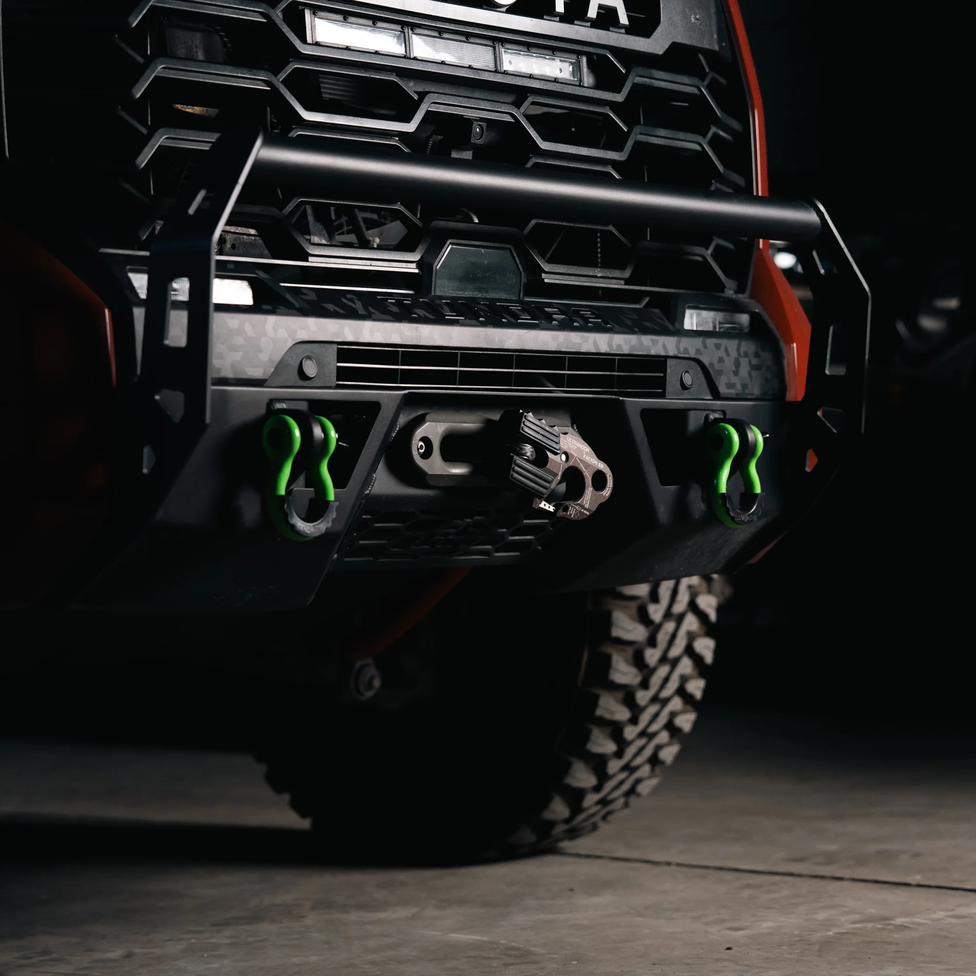 Tundra Lifestyle Rugged D-Ring Shackle - Image 8