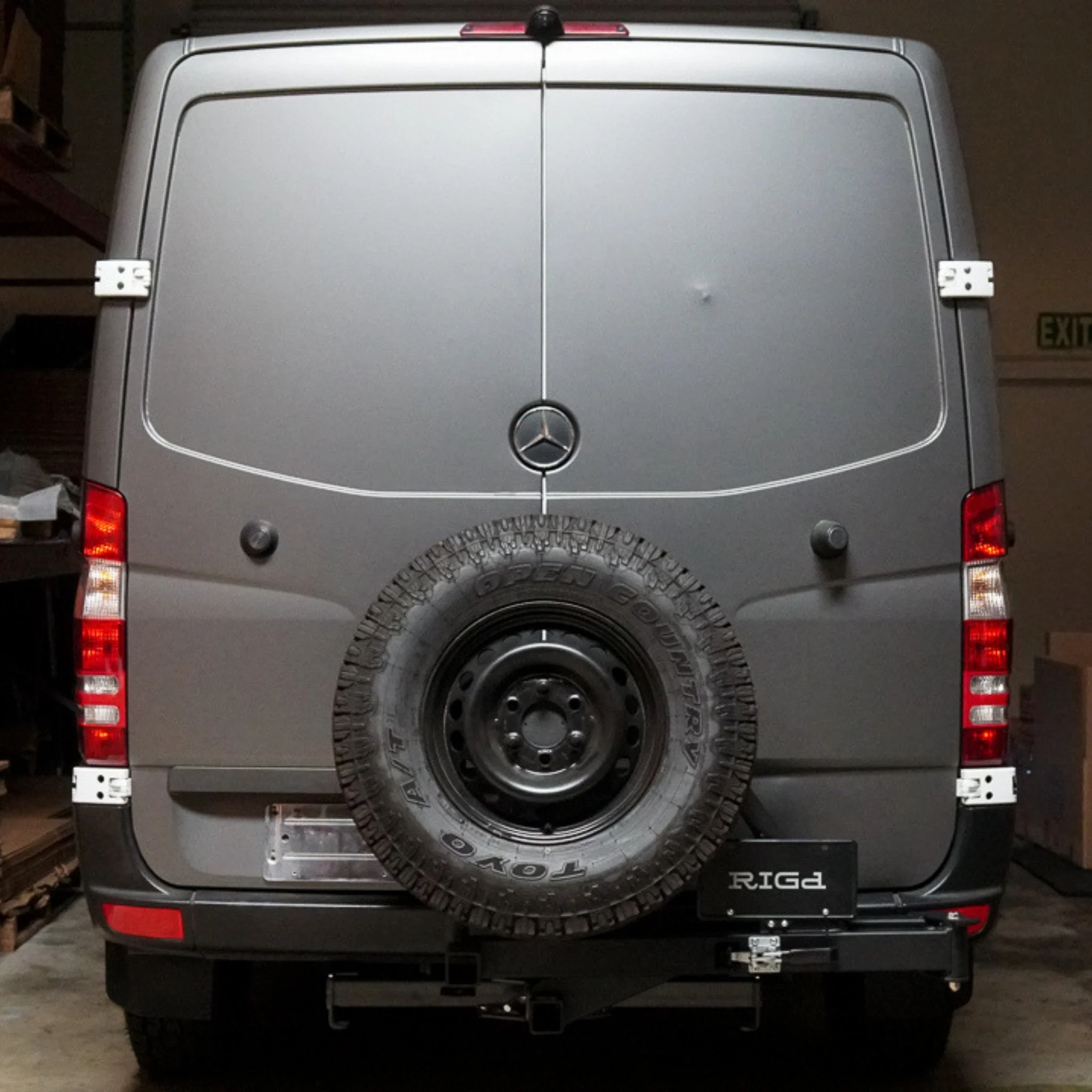 RIG'd UltraSwing® Mega-Fit Spare Tire Hitch Mount - Image 11