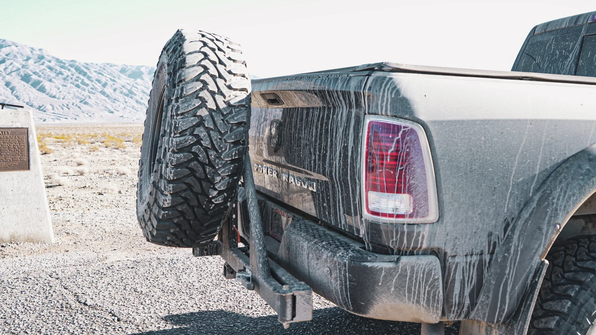 RIG'd UltraSwing® Mega-Fit Spare Tire Hitch Mount - Image 21
