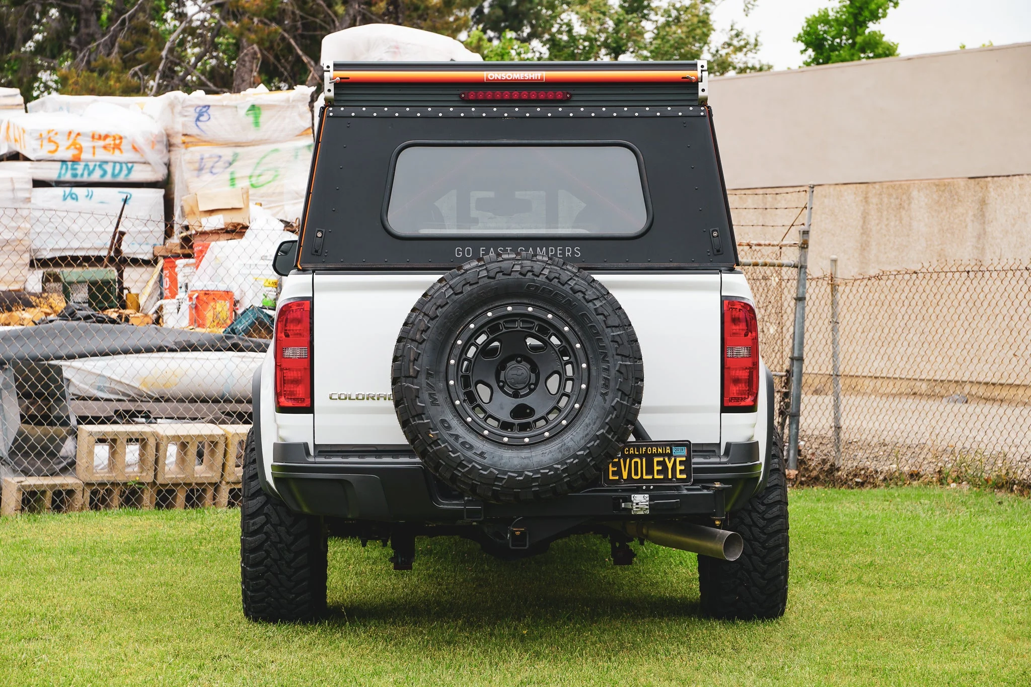 RIG'd UltraSwing™ Multi-Fit Spare Tire Hitch Mount - Image 13