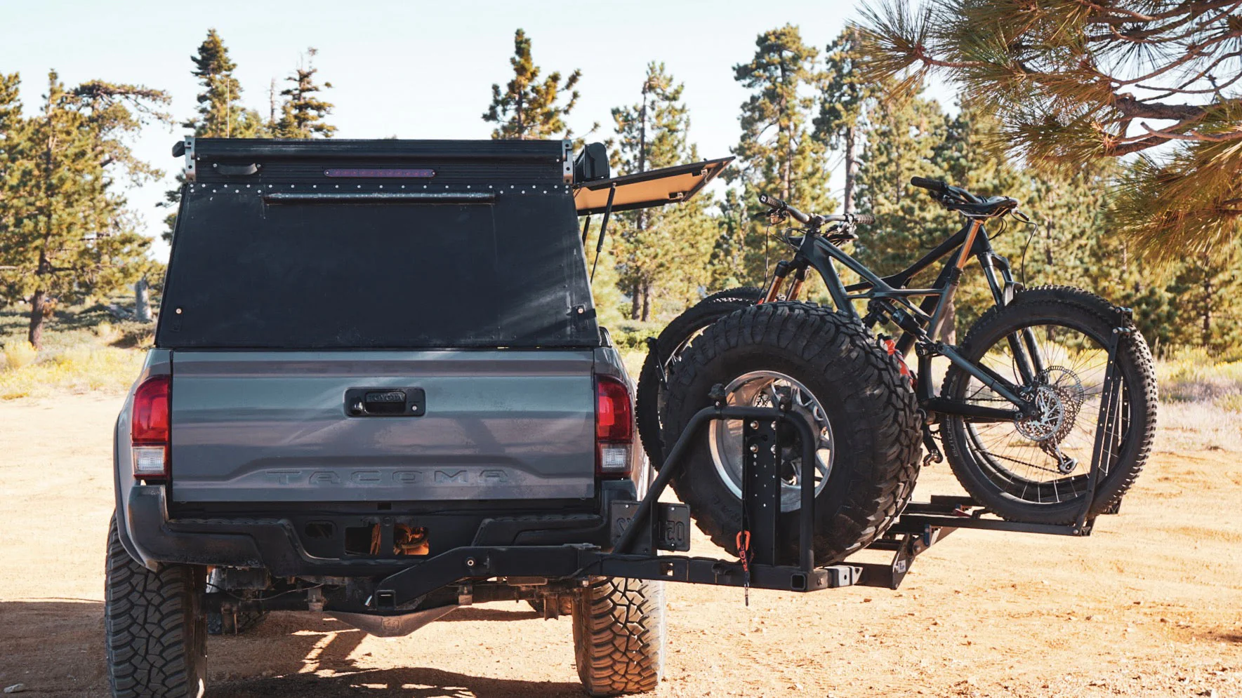 RIG'd UltraSwing™ Multi-Fit Spare Tire Hitch Mount - Image 29